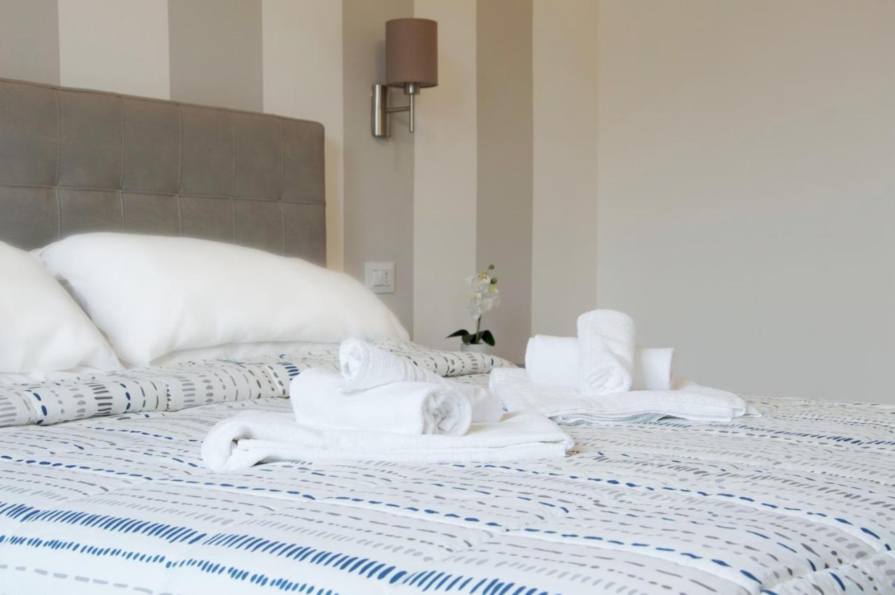 Minerva Rooms Павия Экстерьер фото