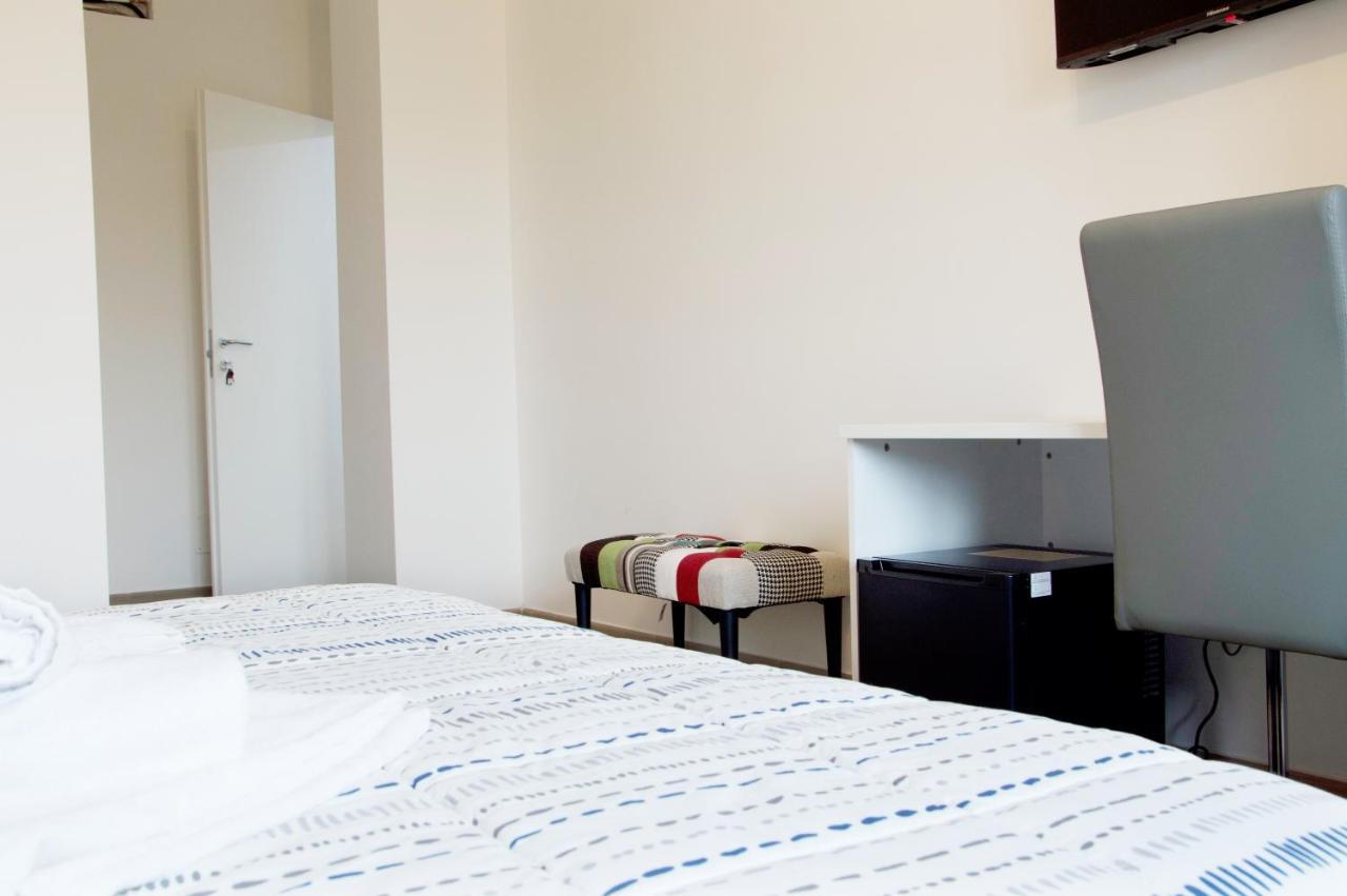 Minerva Rooms Павия Экстерьер фото