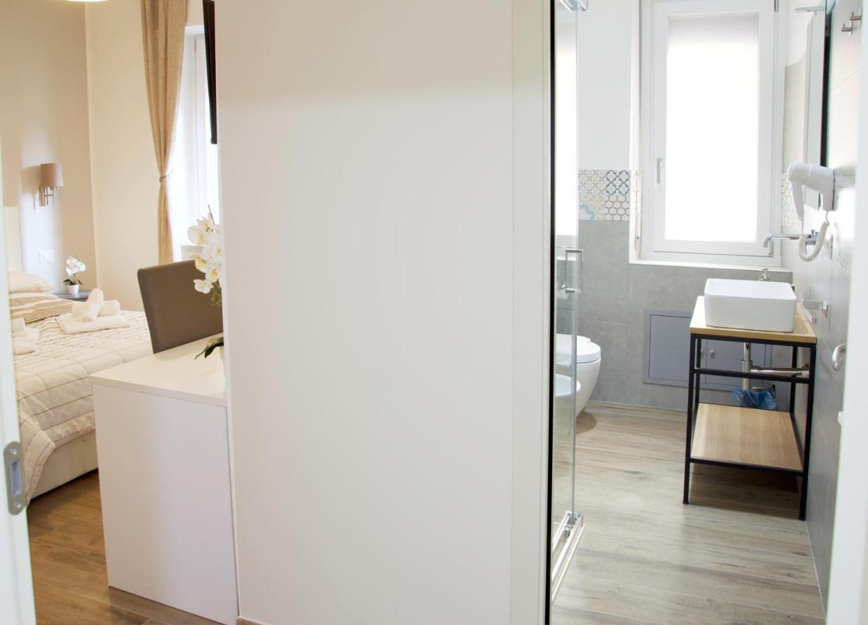 Minerva Rooms Павия Экстерьер фото