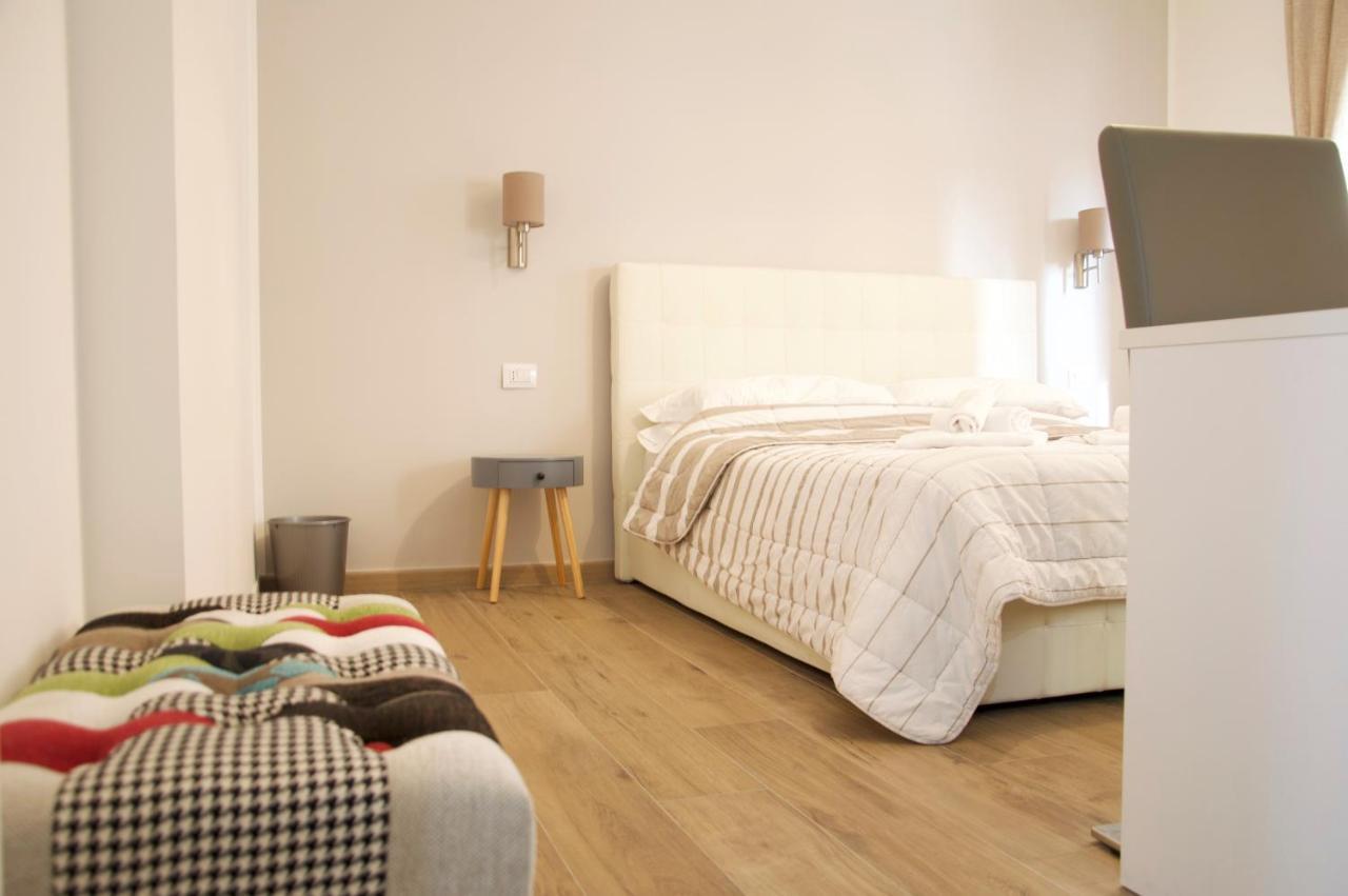 Minerva Rooms Павия Экстерьер фото